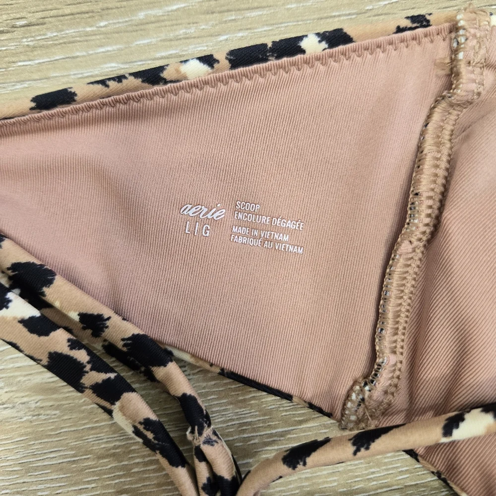 📢⏳️LAST CALL! Aerie Brown and Black Bikini Top